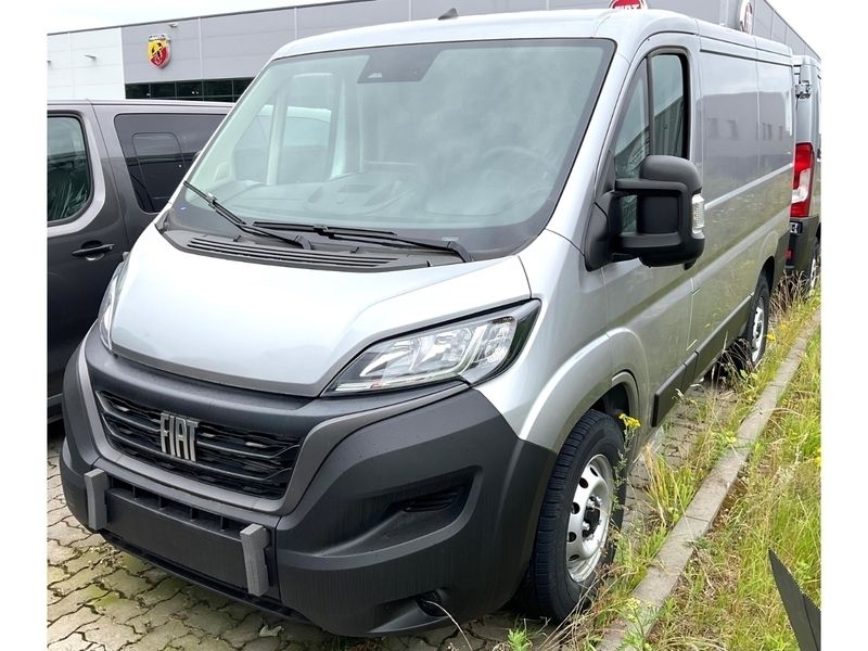 Grau Neu 2024 Fiat Ducato Van | 36.990 € (Teuer) - Bild 1/4