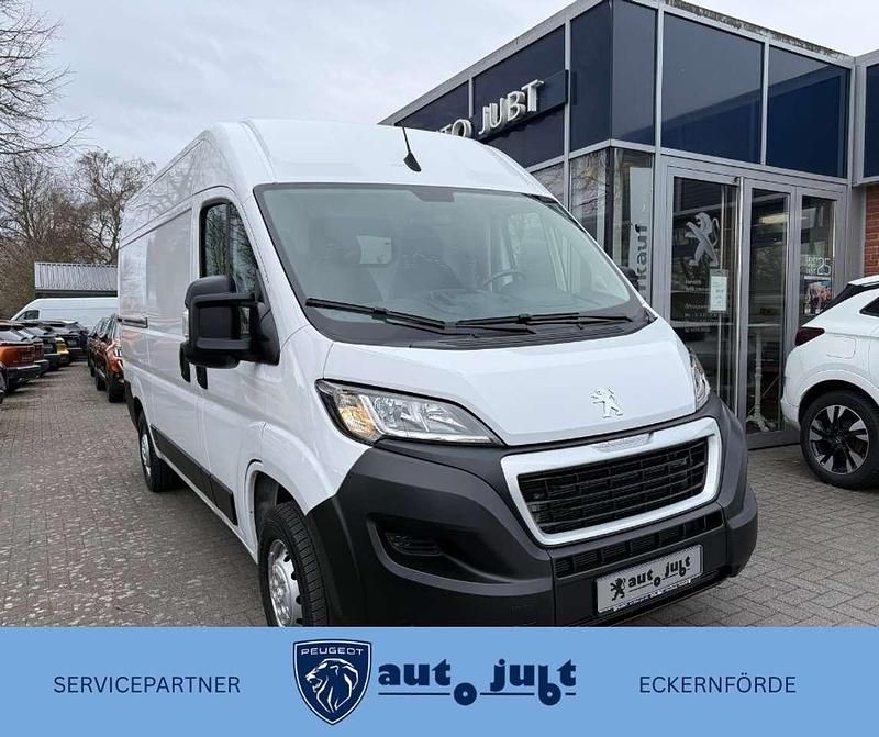 Gebraucht Peugeot Boxer 120 PS (88 kW) 2023 Kaolin weiß Van