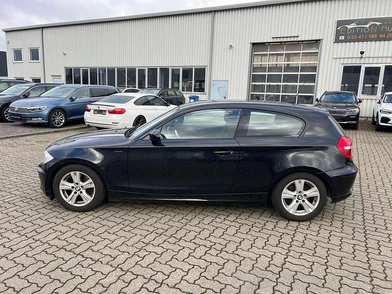 Gebraucht BMW 120 170 PS (125 kW) 2009 Black sapphire metallic Kleinwagen