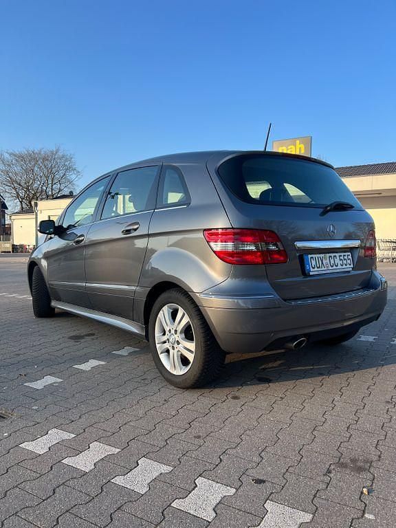Gebraucht Mercedes B170 116 PS (85 kW) 2008 Schwarz Van / Kleinbus