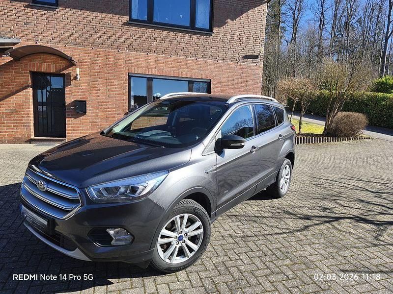 Gebraucht Ford Kuga 175 PS (128 kW) 2018 Grau SUV