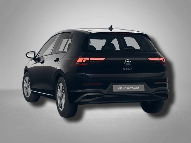 Neu VW Golf VIII Life 116 PS (85 kW) 2026 Grenadillschwarz metallic grenadillschwarz metallic Limousine