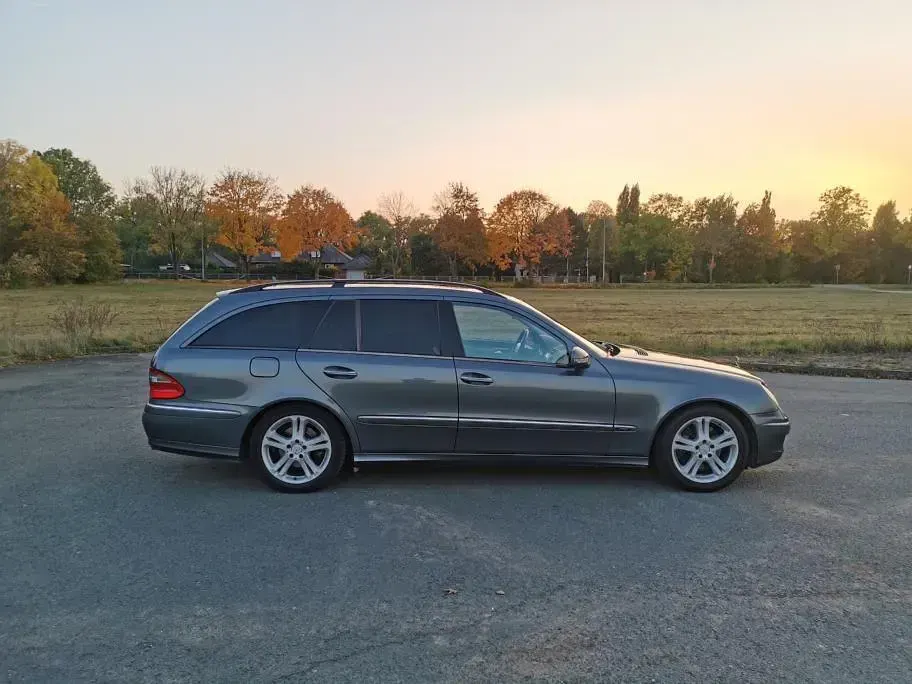 Gebraucht Mercedes E350 Avantgarde 272 PS (200 kW) 2008 Grau Kombi