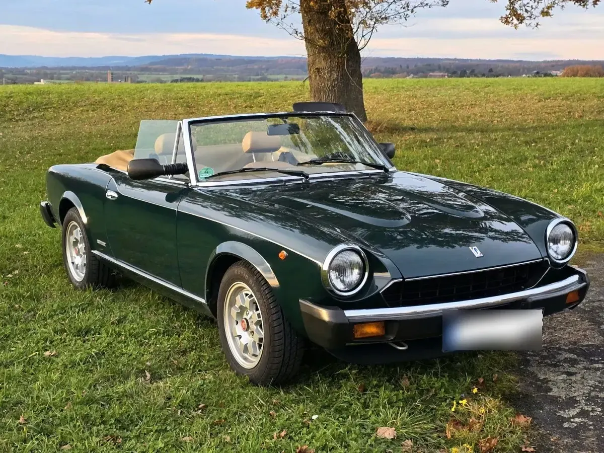 Gebraucht Fiat 124 Spider 105 PS (77 kW) 1984 Grün Cabrio