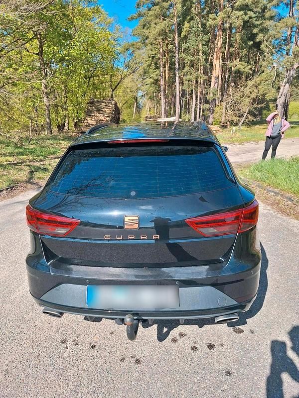 Second-hand Seat Leon ST CUPRA 300 CP (220 kW) 2017 Negru Break