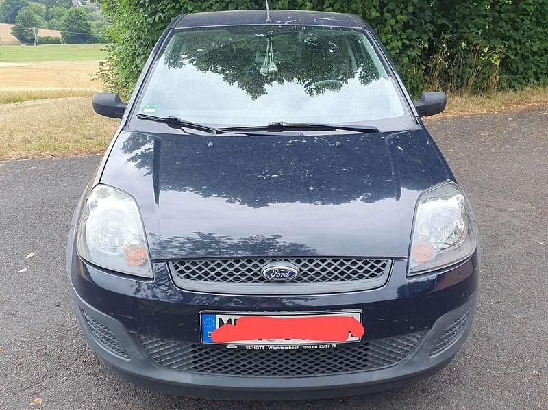Blau Gebraucht 2005 Ford Fiesta Kleinwagen | 650 € (Superpreis) - Bild 1/4