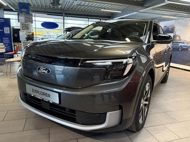 Nowe Ford Explorer Extended Range 210 kW (286 KM) 2026 Szary SUV