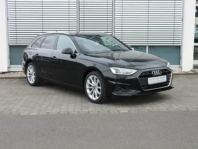 Gebraucht Audi A4 Sport 163 PS (119 kW) 2023 Brillantschwarz Kombi