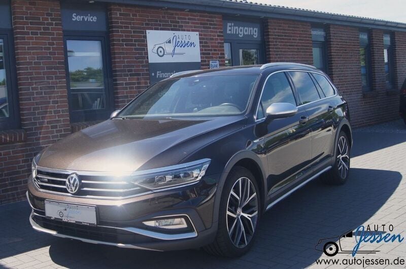 Braun Gebraucht 2019 VW Passat Alltrack Kombi | 19.985 € (Superpreis) - Bild 1/4