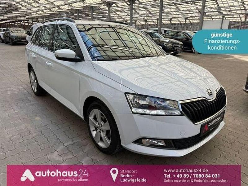 Weiß Gebraucht 2021 Skoda Fabia Cool Plus Kombi | 13.190 € (Guter Preis) - Bild 1/4