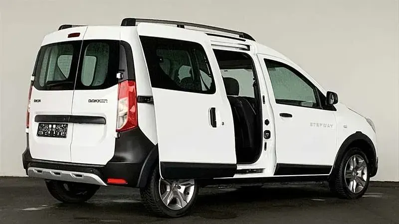 Gebraucht Dacia Dokker Stepway 131 PS (96 kW) 2020 Weiss / gletscherweiss / uni Van / Kleinbus