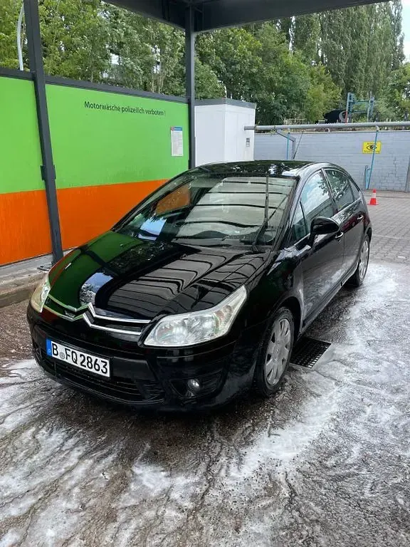 Gebraucht Citroën C4 Tendance 120 PS (88 kW) 2009 Schwarz Limousine