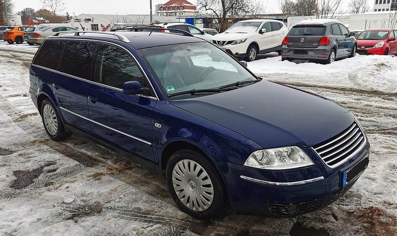 Gebraucht VW Passat Highline 150 PS (110 kW) 2002 Blau Kombi