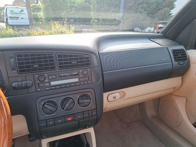 Gebraucht VW Golf Cabriolet Highline 101 PS (74 kW) 2000 Blau Cabrio