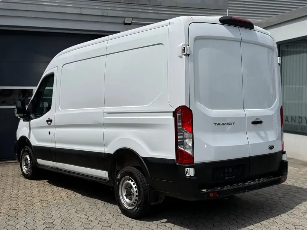 Gebraucht Ford Transit 105 PS (77 kW) 2020 Weiß Van / Kleinbus