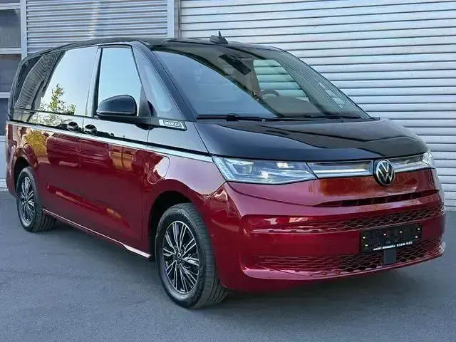 Gebraucht VW Multivan Style 218 PS (160 kW) 2023 Rot Van / Kleinbus