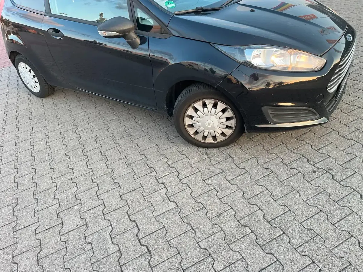 Gebraucht Ford Fiesta 95 PS (69 kW) 2013 Schwarz Van