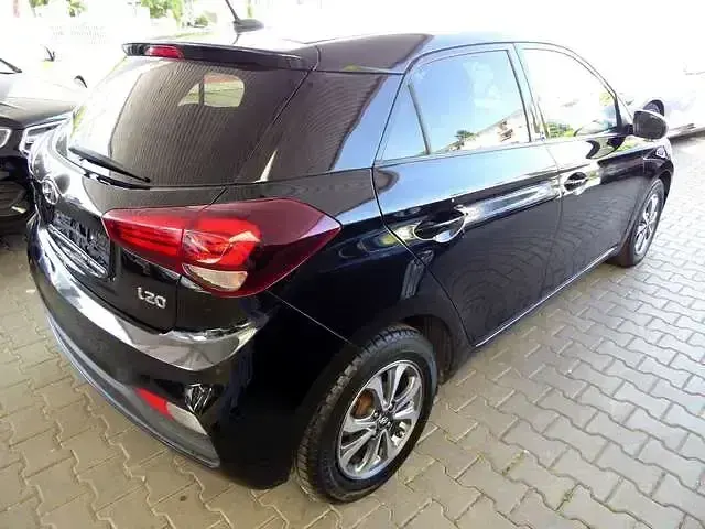 Gebraucht Hyundai i20 Active 84 PS (61 kW) 2020 Phantomschwarz Limousine