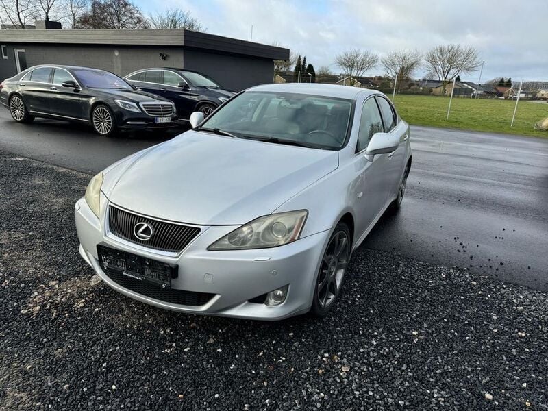 Silber Gebraucht 2006 Lexus IS250 Limousine | 2.900 € (Fairer Preis) - Bild 1/4