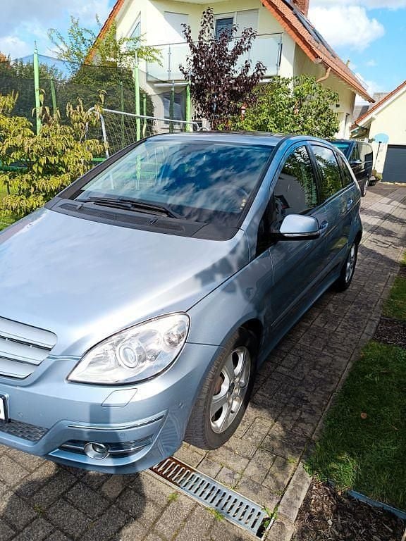 Blau Gebraucht 2008 Mercedes B170 Van / Kleinbus | 2.699 € (Fairer Preis) - Bild 1/4