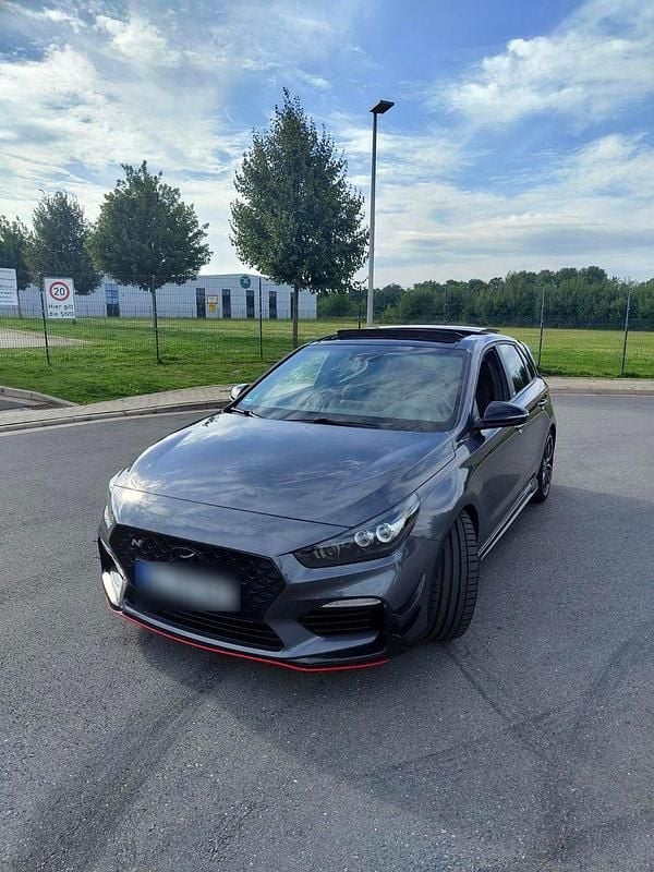 Grau Gebraucht 2020 Hyundai i30 Kleinwagen | 22.000 € (Superpreis) - Bild 1/4