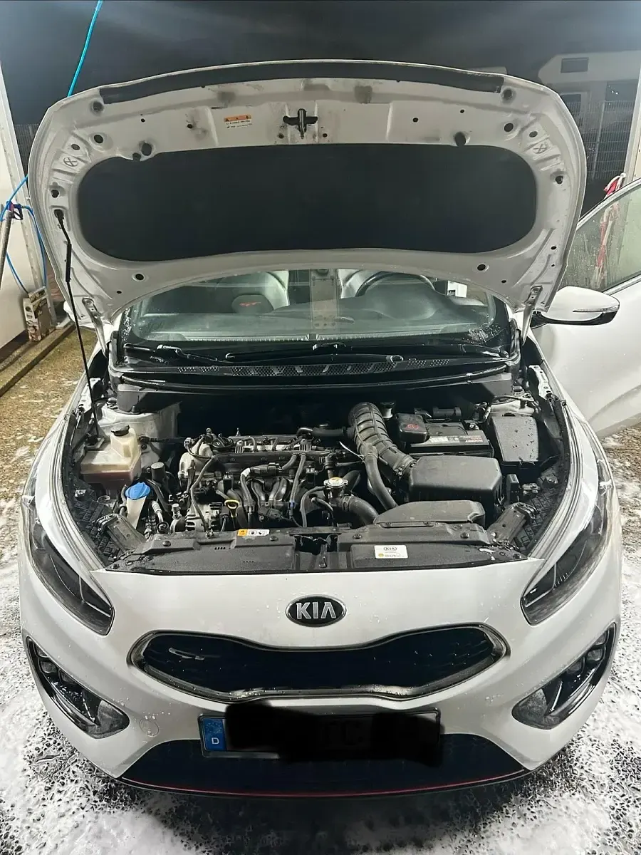 Używany Kia Ceed GT-Track 204 KM (150 kW) 2014 Biały Hatchback