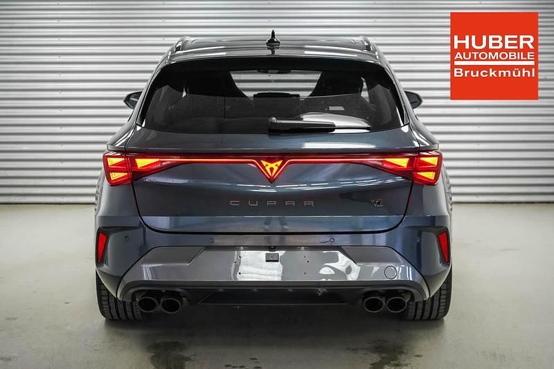 Gebraucht Cupra Leon VZ 333 PS (244 kW) 2025 Magnetic grau metallic (s7) Kombi