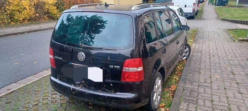 Schwarz Gebraucht 2004 VW Touran Highline Van / Kleinbus | 999 € (Superpreis) - Bild 1/4