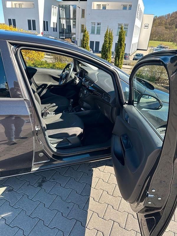 Gebraucht Opel Corsa 90 PS (66 kW) 2016 Schwarz Kleinwagen