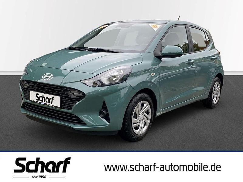 Gruen Neu 2025 Hyundai i10 Select Kleinwagen | 15.690 € (Fairer Preis) - Bild 1/3