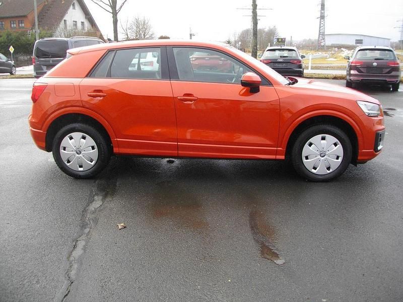 Gebraucht Audi Q2 Sport 116 PS (85 kW) 2019 Orange SUV