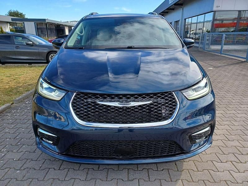 Gebraucht Chrysler Pacifica 287 PS (211 kW) 2021 Blau Van