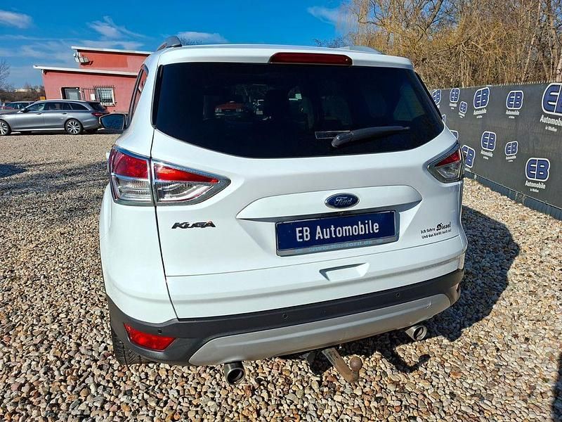 Gebraucht Ford Kuga Titanium 179 PS (131 kW) 2015 Weiß SUV