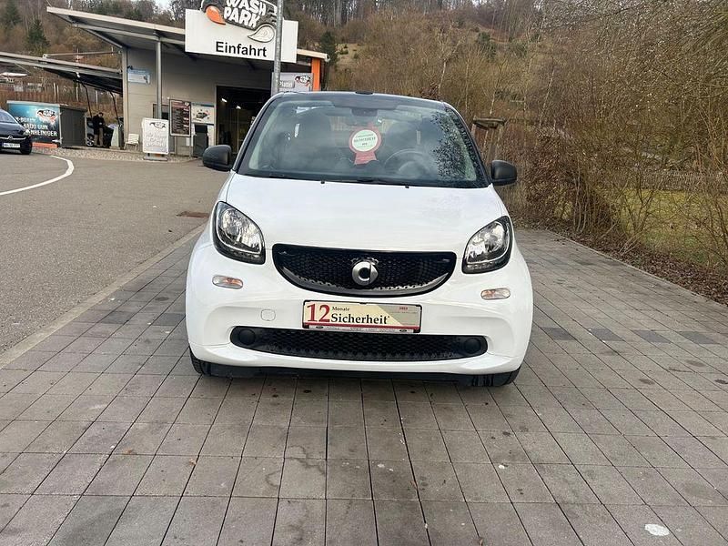 Gebraucht Smart ForTwo Cabrio Basis 71 PS (52 kW) 2018 Schwarz Cabrio