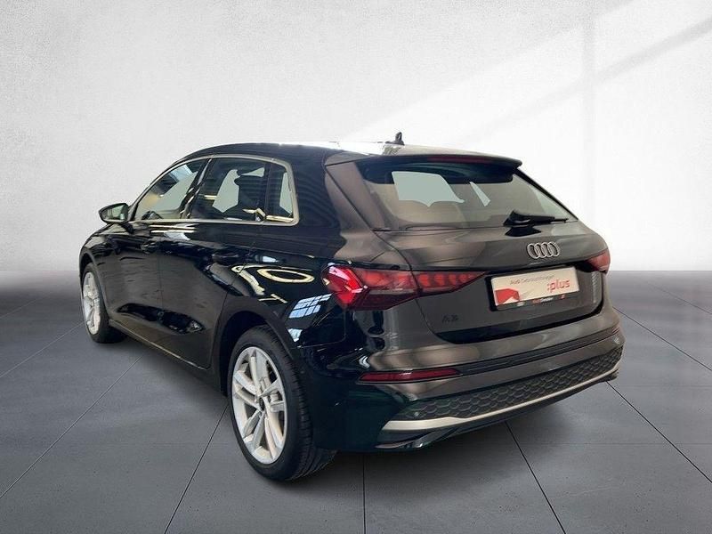 Second-hand Audi A3 Advanced 116 CP (85 kW) 2024 Negru Berlinǎ
