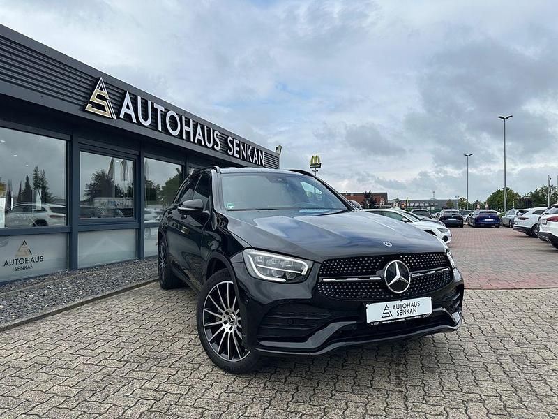 Schwarz Gebraucht 2021 Mercedes GLC200 AMG line SUV | 30.490 € (Superpreis) - Bild 1/4