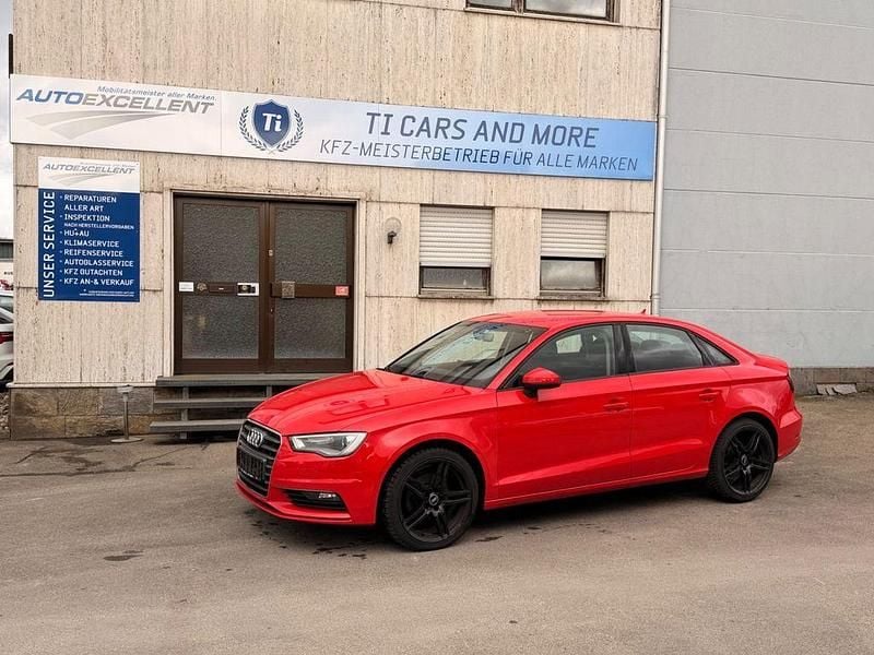 Gebraucht Audi A3 Ambition 125 PS (91 kW) 2017 Rot Limousine