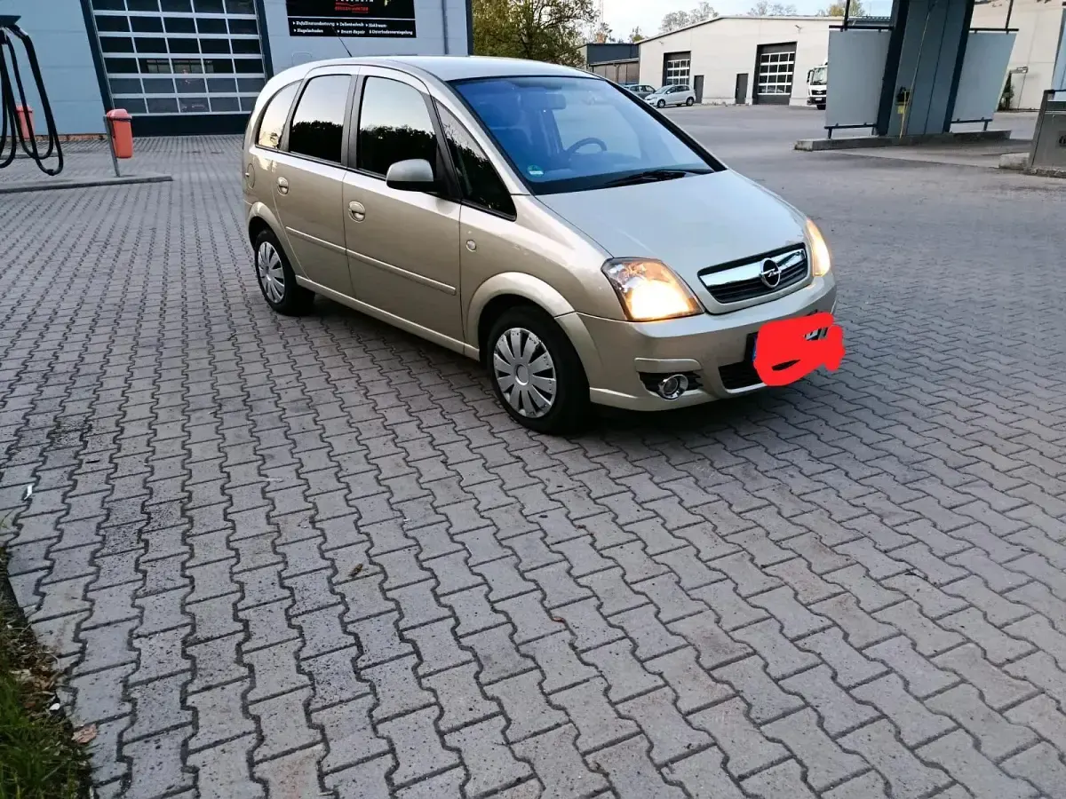 Gebraucht Opel Meriva 101 PS (74 kW) 2010 Gold Van / Kleinbus