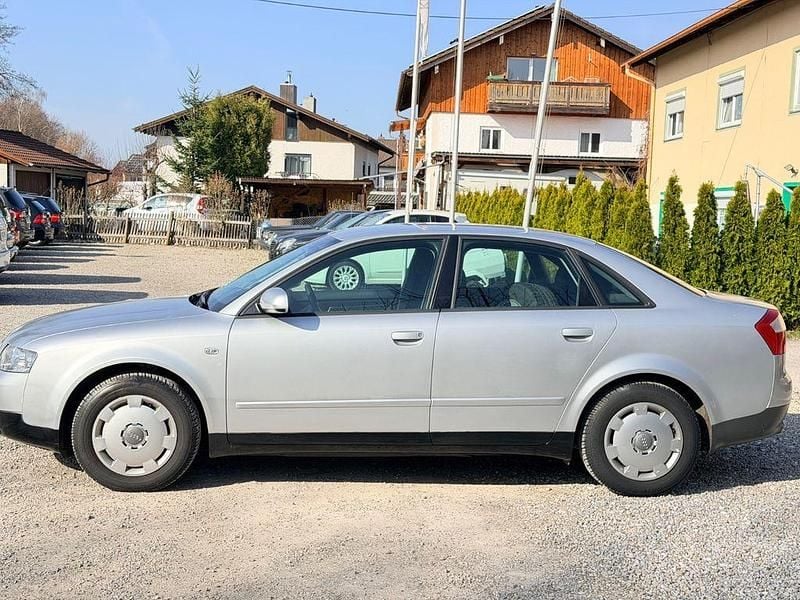 Gebraucht Audi A4 131 PS (96 kW) 2002 Silber Limousine