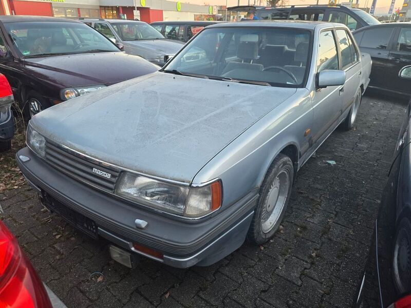 Blau Gebraucht 1988 Mazda 929 Limousine | 1.299 € - Bild 1/4