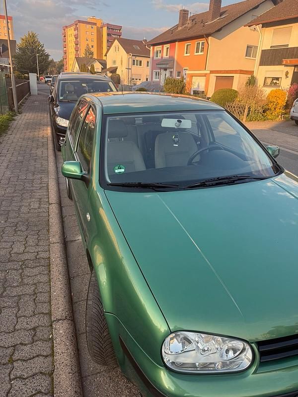 Gebraucht VW Golf IV 102 PS (75 kW) 2001 Grau Kleinwagen