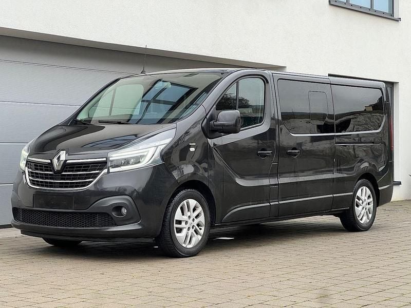 Schwarz Gebraucht 2021 Renault Trafic Van / Kleinbus | 24.990 € (Fairer Preis) - Bild 1/4