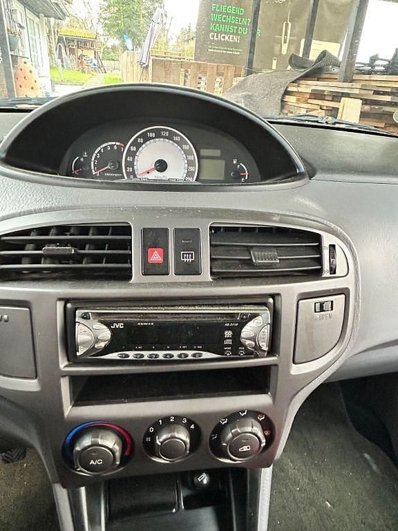 Gebraucht Hyundai Matrix Edition+ 103 PS (75 kW) 2004 Schwarz Van / Kleinbus