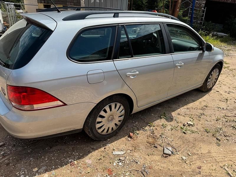 Silber Gebraucht 2007 VW Golf V Kombi | 1.990 € (Guter Preis) - Bild 1/4