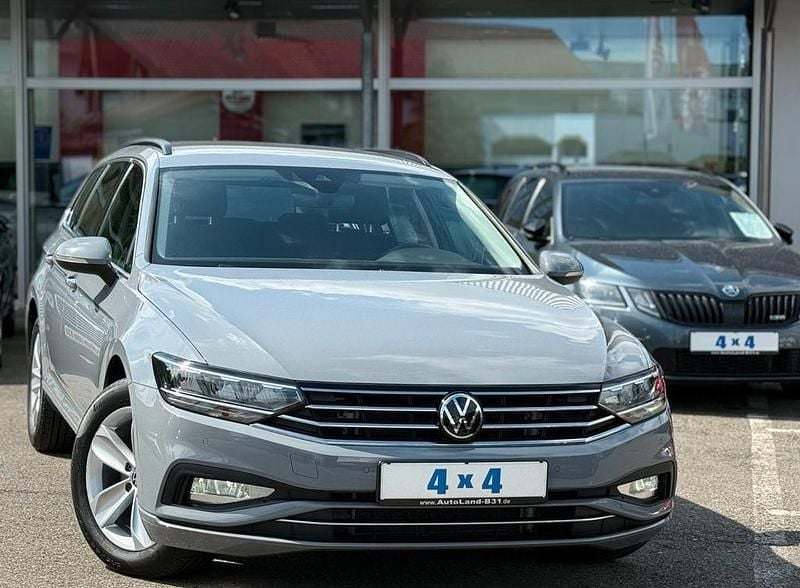 Gebraucht VW Passat 200 PS (147 kW) 2022 Grau Kombi