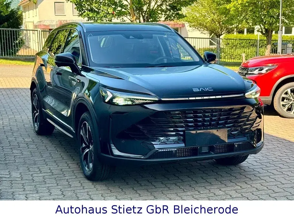 Neu Baic X75 177 PS (130 kW) 2026 Schwarz SUV
