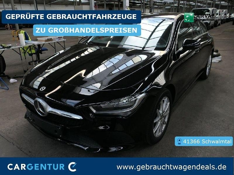Nachtschwarz unilack Gebraucht 2023 Mercedes CLA180 Shooting Brake Kombi | 21.890 € (Superpreis) - Bild 1/2