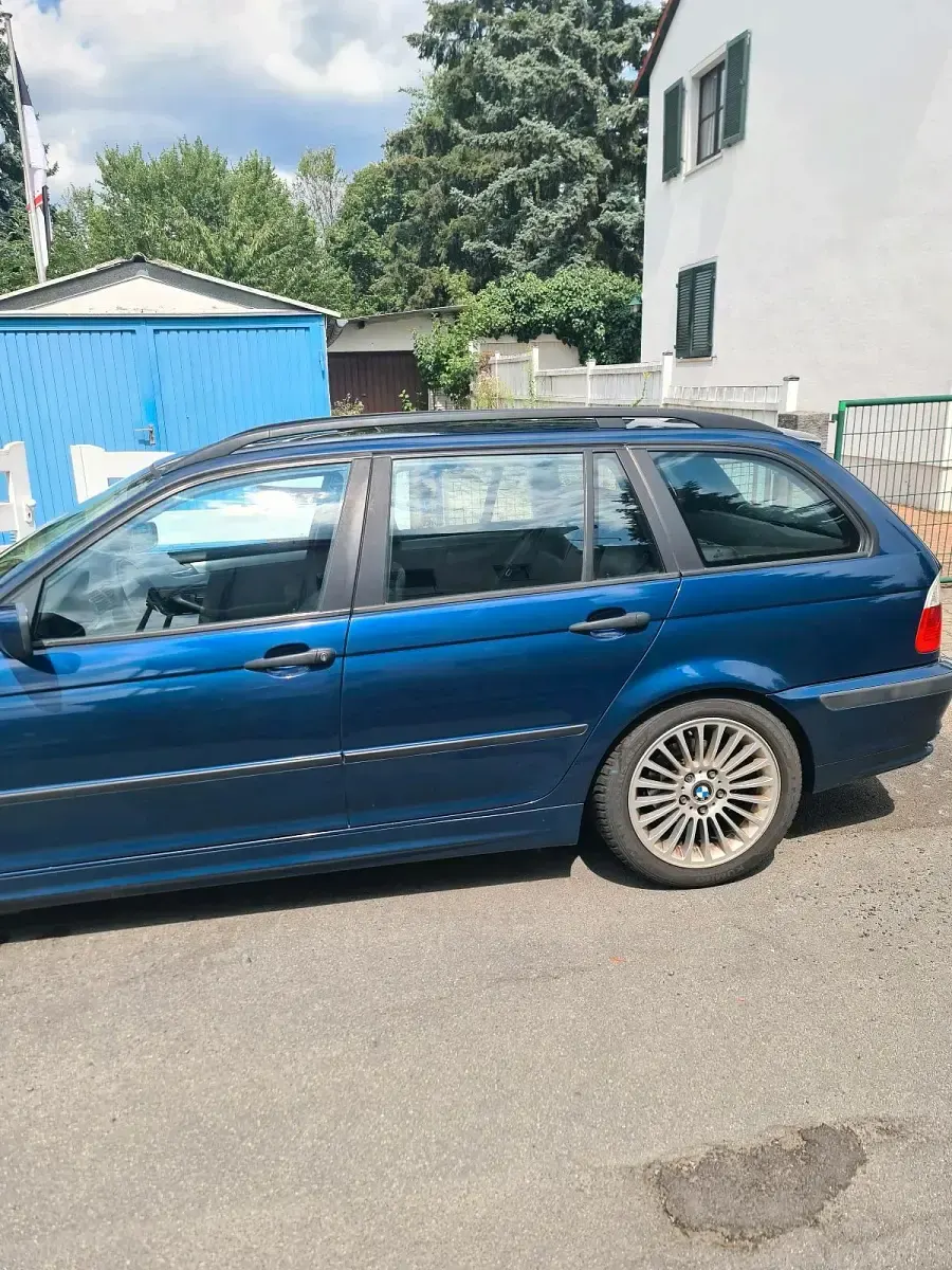 Gebraucht BMW 316 116 PS (85 kW) 2003 Blau Kombi