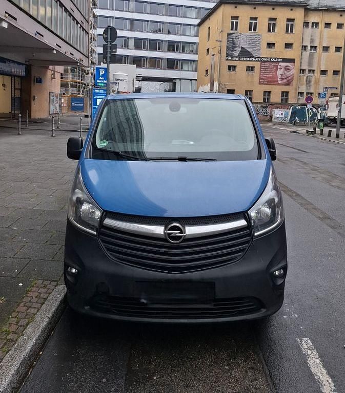 Blau Gebraucht 2017 Opel Vivaro Van / Kleinbus | 13.500 € (Fairer Preis) - Bild 1/4