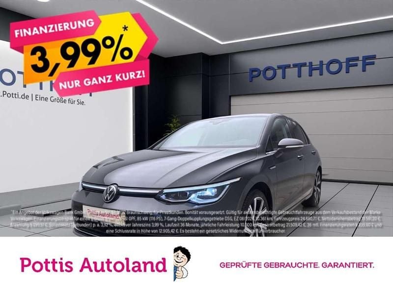 Grau Gebraucht 2022 VW Golf VIII Style Limousine | 20.877 € (Fairer Preis) - Bild 1/4
